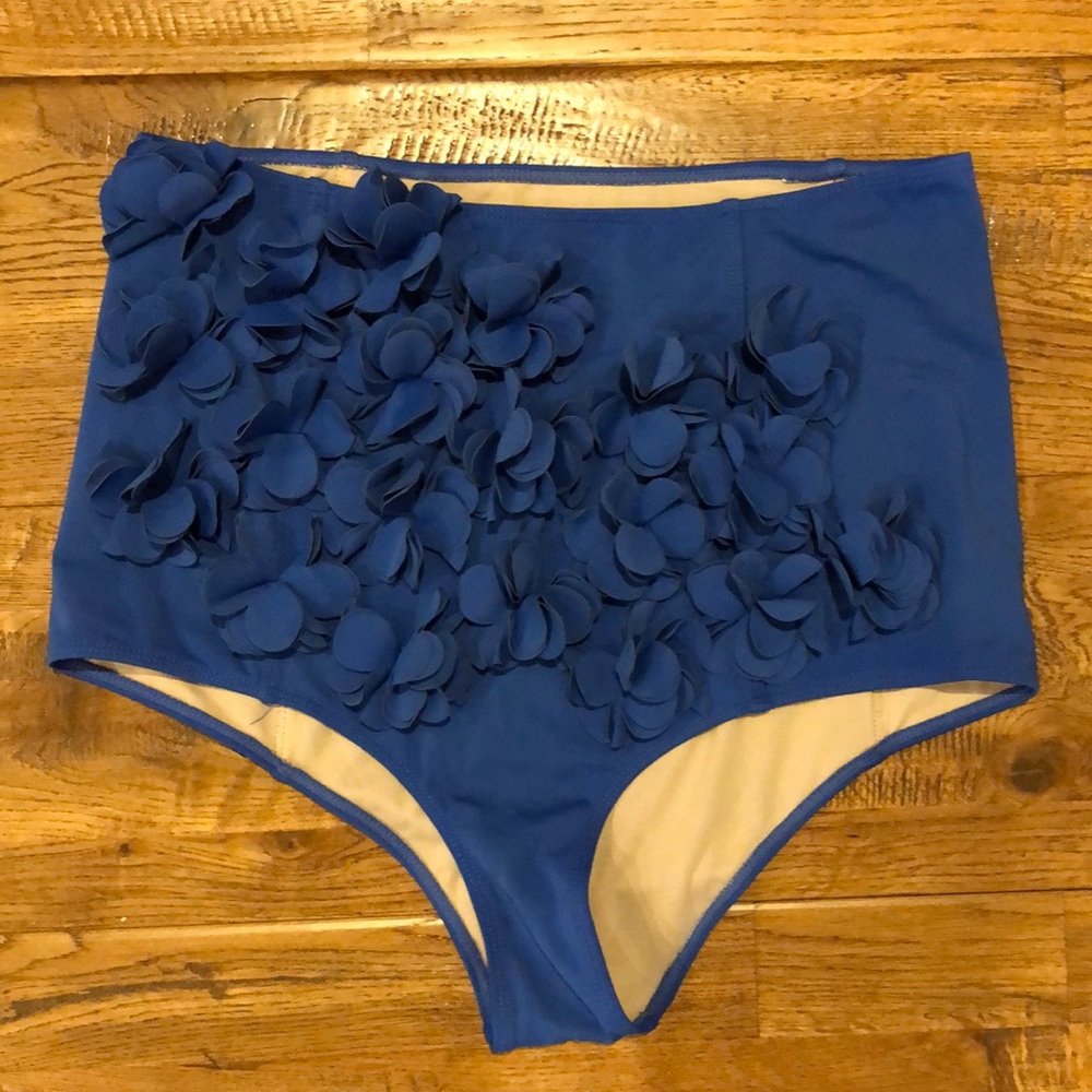 Kortni Jeane 3D Flower Bottoms Large